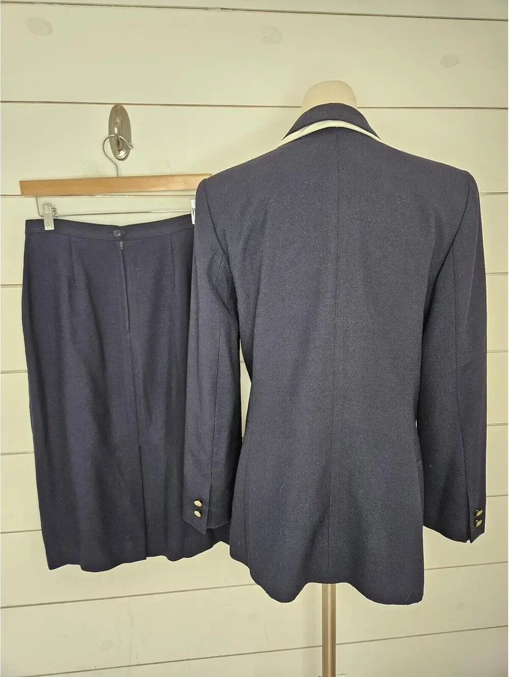 Kasper ASL size 10 navy blue with white detail skirt suit. Blazer & skirt. - Picture 3 of 6